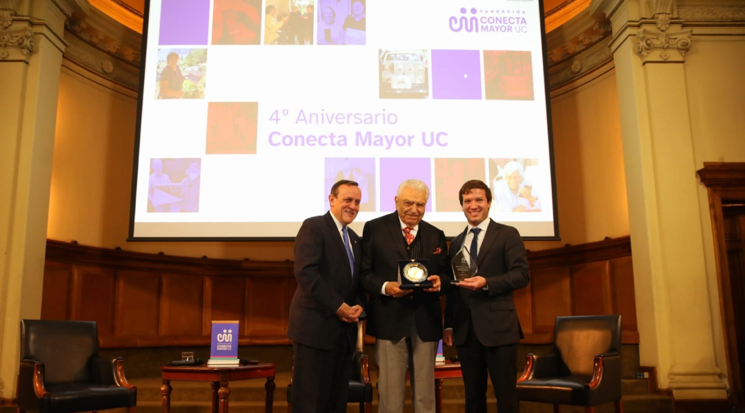 Aniversario Conecta Mayor UC 2024 - Rector Ignacio Sánchez, Mario Kreutzberger y Eduardo Toro, director ejecutivo de la fundación